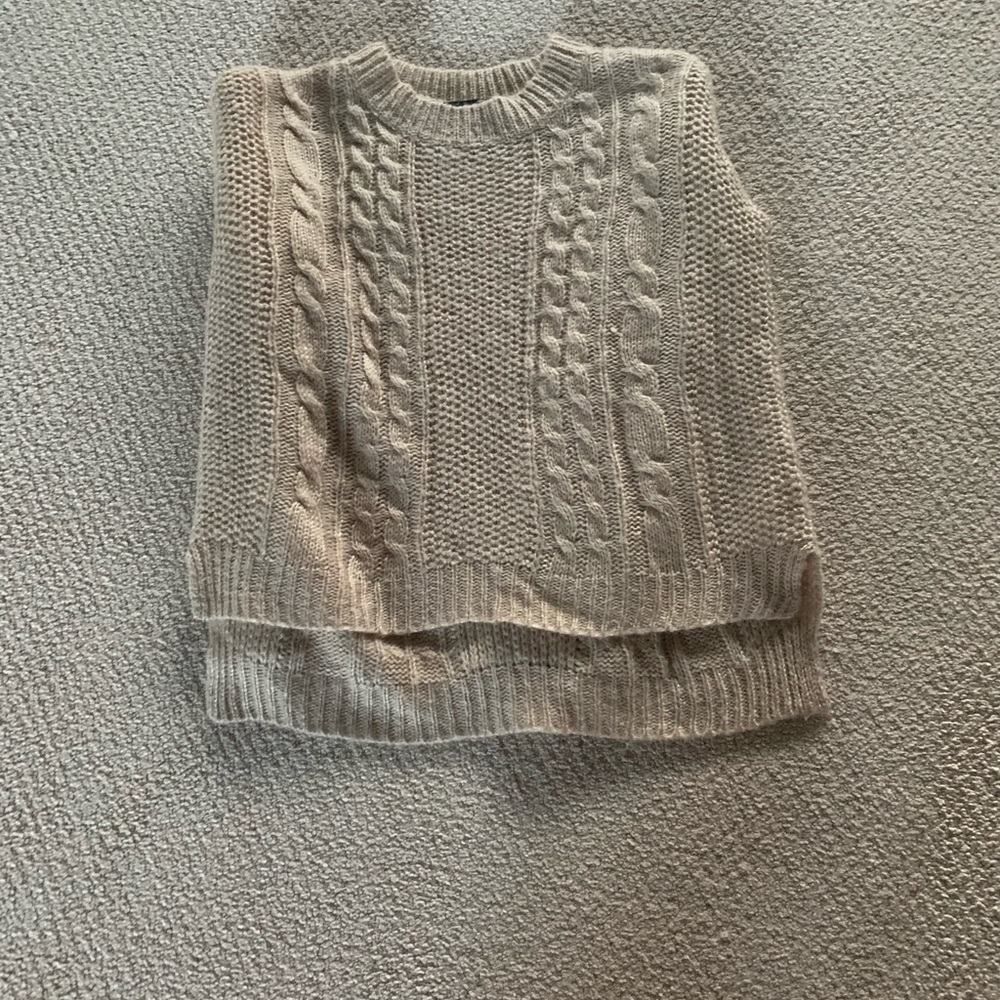 Women’s forever 21 sweater